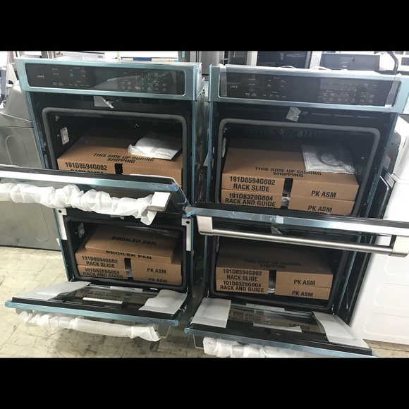 GE Cafe Series Double Convection Wall Oven - Picture 5 of 8